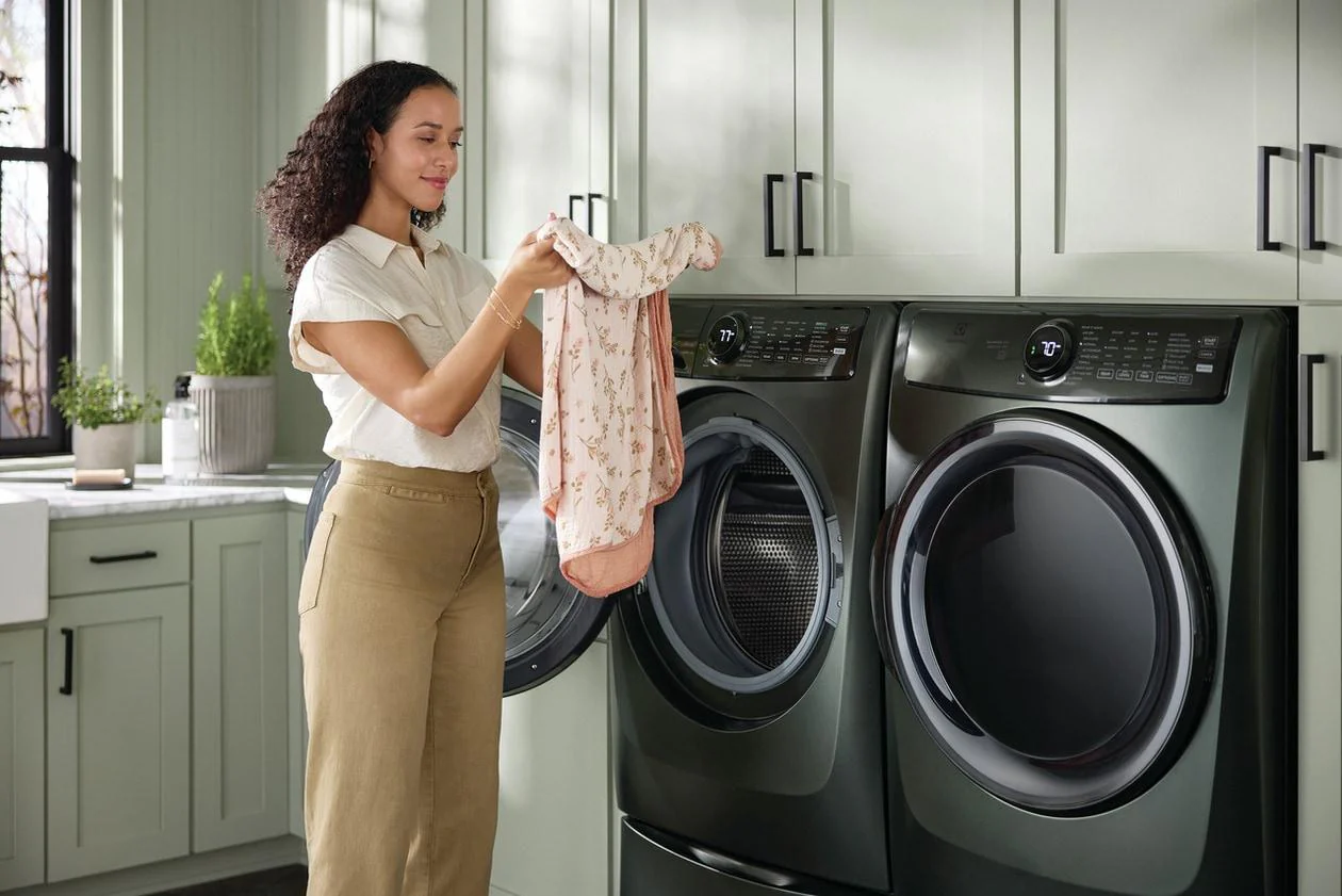 Electrolux ELFE7738AA Front Load Perfect Steam™ Electric Dryer with Balanced Dry™ and Instant Refresh - 8.0 Cu. Ft. - Image 19