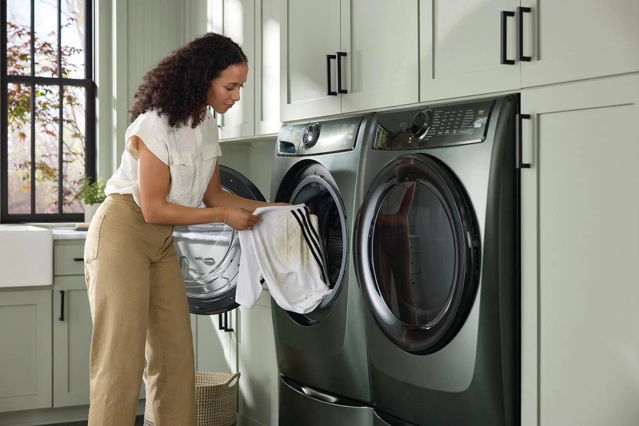 Electrolux ELFE7738AA Front Load Perfect Steam™ Electric Dryer with Balanced Dry™ and Instant Refresh - 8.0 Cu. Ft. - Image 21