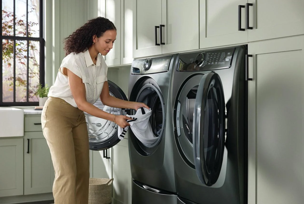 Electrolux ELFE7738AA Front Load Perfect Steam™ Electric Dryer with Balanced Dry™ and Instant Refresh - 8.0 Cu. Ft. - Image 22