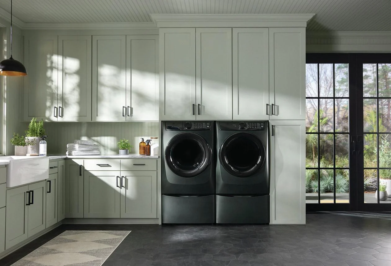 Electrolux ELFE7738AA Front Load Perfect Steam™ Electric Dryer with Balanced Dry™ and Instant Refresh - 8.0 Cu. Ft. - Image 27