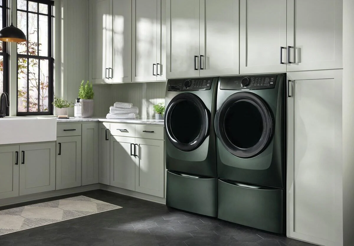 Electrolux ELFE7738AA Front Load Perfect Steam™ Electric Dryer with Balanced Dry™ and Instant Refresh - 8.0 Cu. Ft. - Image 6