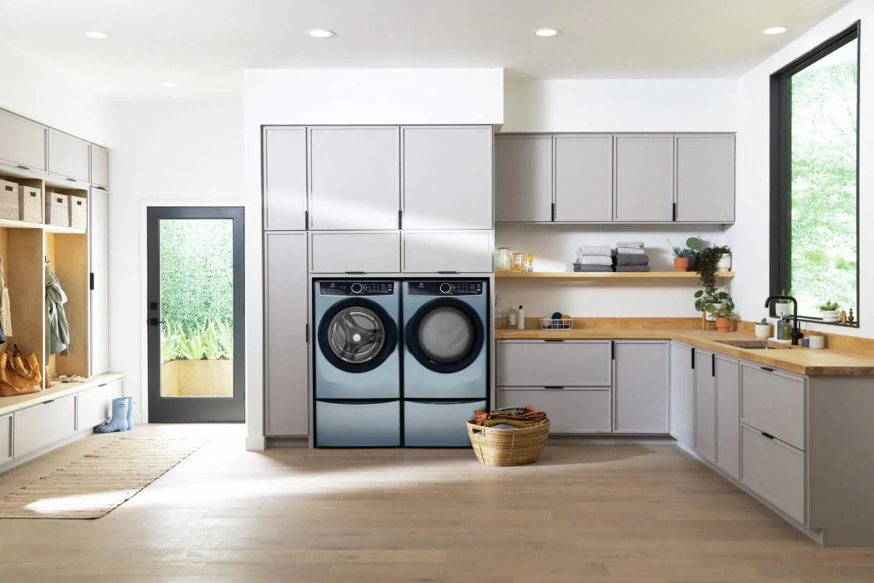 Electrolux ELFG7437AG Front Load Perfect Steam™ Gas Dryer with Instant Refresh - 8.0 Cu. Ft. - Image 5