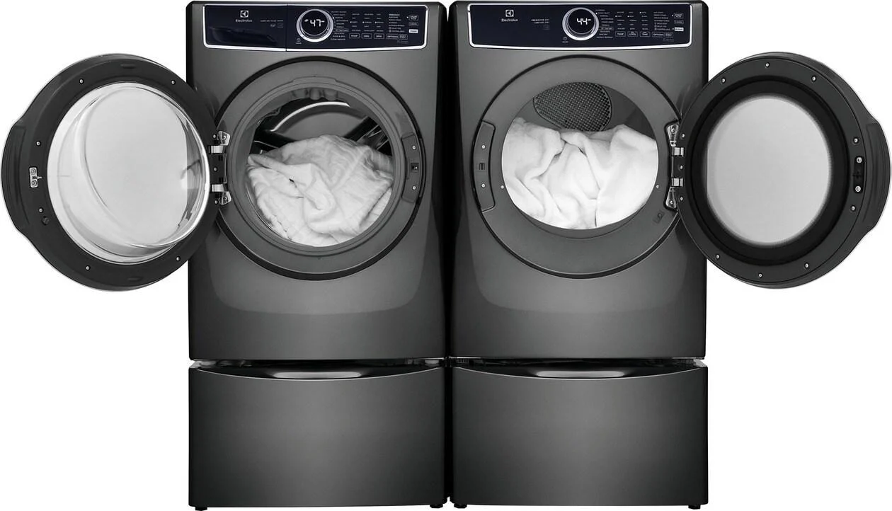 Electrolux ELFG7537AT Front Load Perfect Steam™ Gas Dryer with Predictive Dry™ and Instant Refresh - 8.0 Cu. Ft. - Image 24