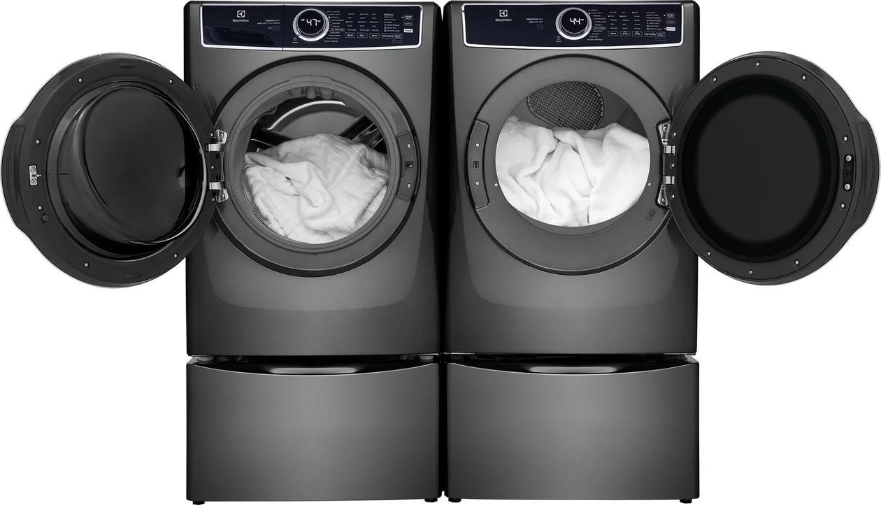 Electrolux ELFG7637AT Front Load Perfect Steam™ Gas Dryer with LuxCare® Dry and Instant Refresh - 8.0 Cu. Ft. - Image 33