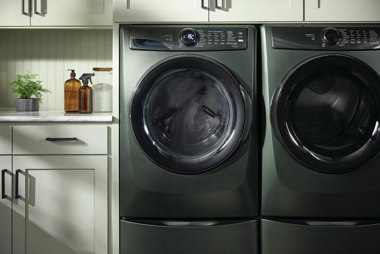 Electrolux ELFW7738AA Front Load Perfect Steam™ Washer with LuxCare® Plus Wash and SmartBoost® - 4.5 Cu. Ft. - Image 32