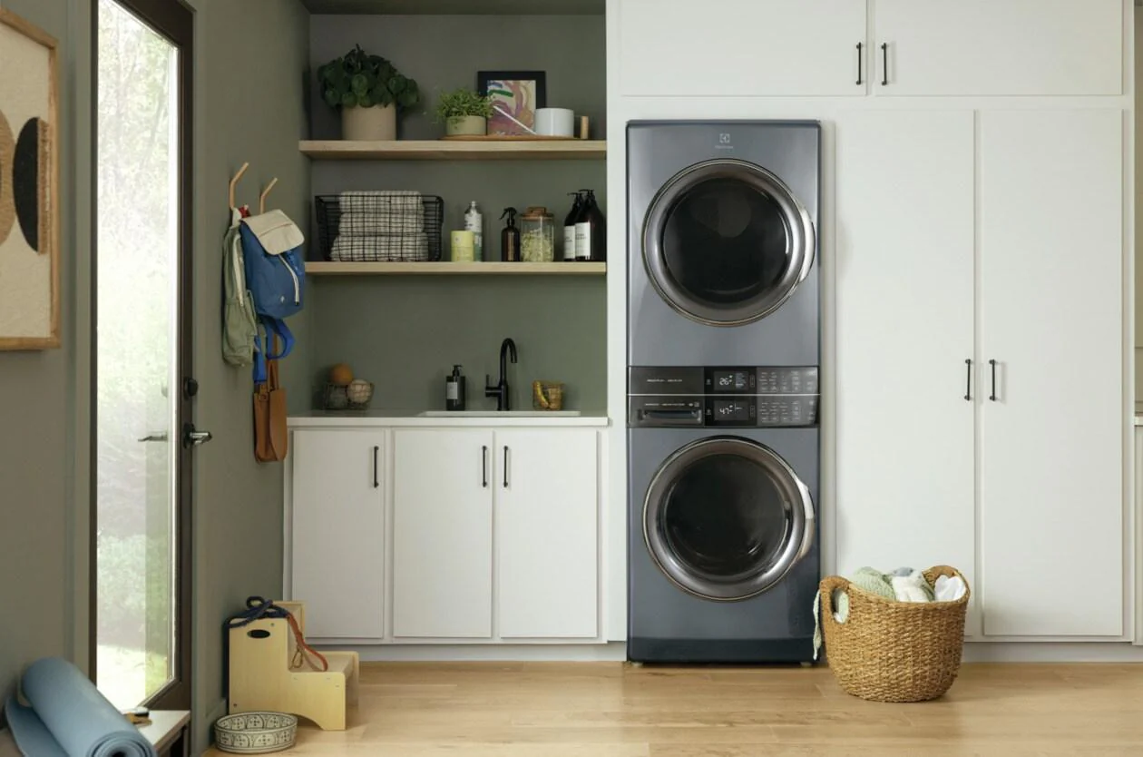 Electrolux ELTE7600AT Laundry Tower Single Unit Front Load 4.5 Cu. Ft. Washer & 8 Cu. Ft. Electric Dryer - Image 7