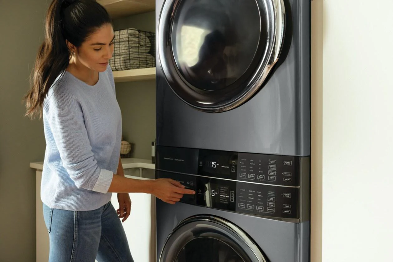 Electrolux ELTG7600AT Laundry Tower Single Unit Front Load 4.5 Cu. Ft. Washer & 8 Cu. Ft. Gas Dryer - Image 22