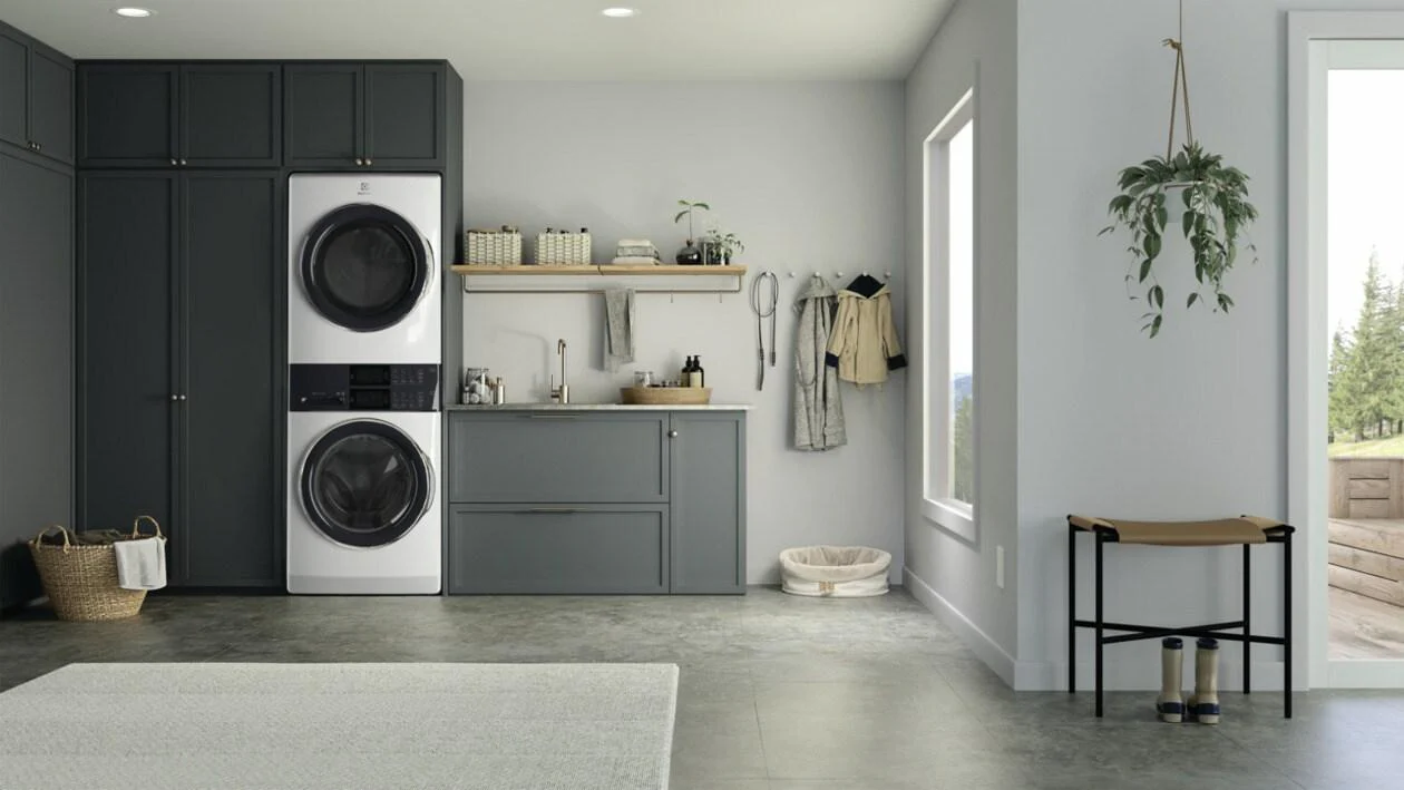 Electrolux ELTG7600AW Laundry Tower Single Unit Front Load 4.5 Cu. Ft. Washer & 8 Cu. Ft. Gas Dryer - Image 7