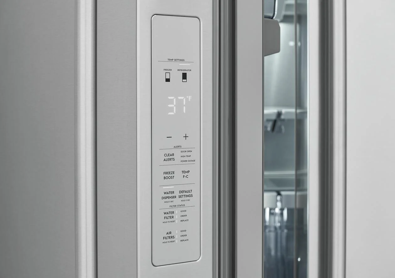 Electrolux ERFG2393AS 23 Cu. Ft. Counter-Depth French Door Refrigerator - Image 7