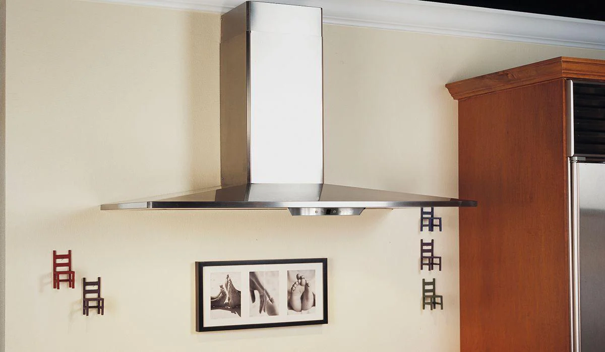 Faber 30" pyramid shape wall hood - Image 2