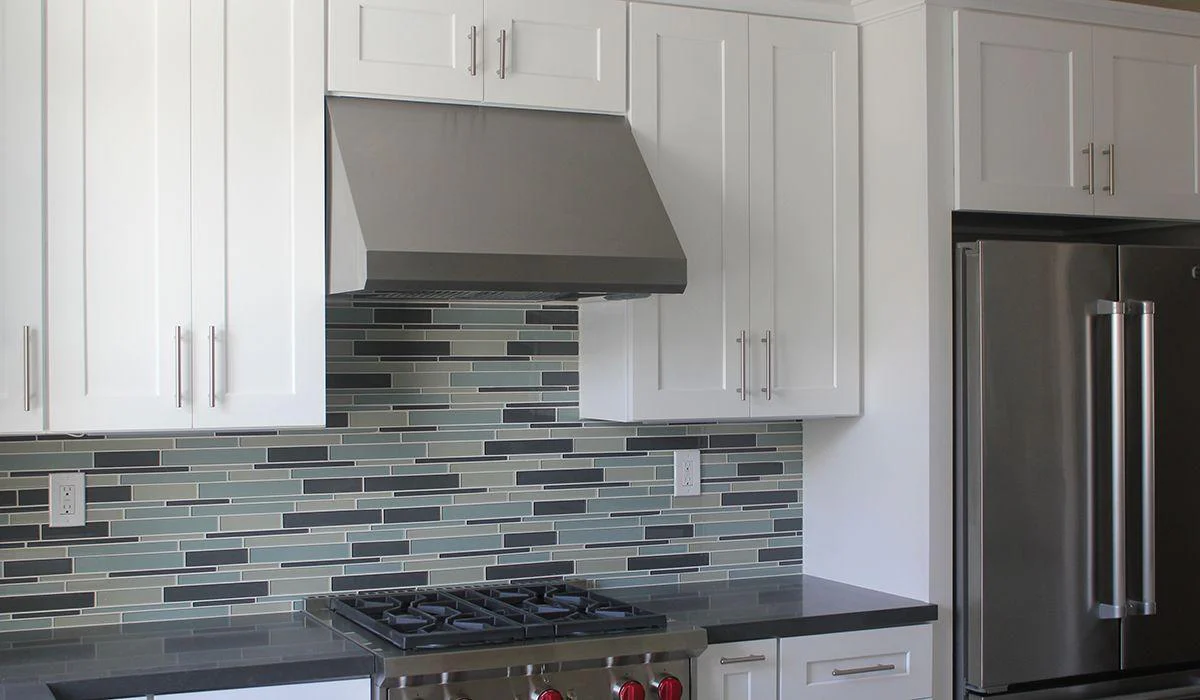 48" x 18" wall under cabinet hood - Image 2