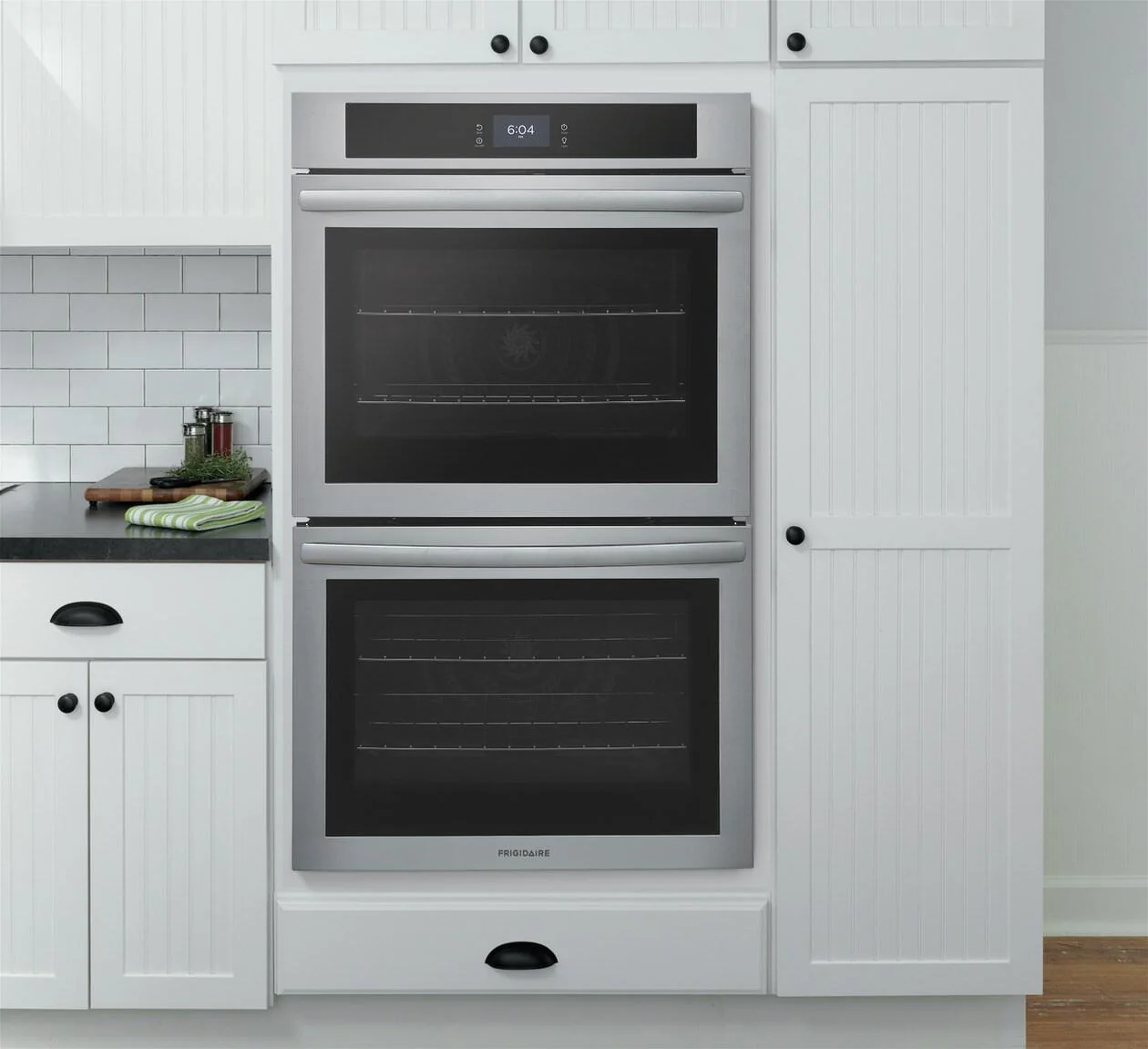 Frigidaire FCWD3027AS 30" Double Electric Wall Oven with Fan Convection - Image 3