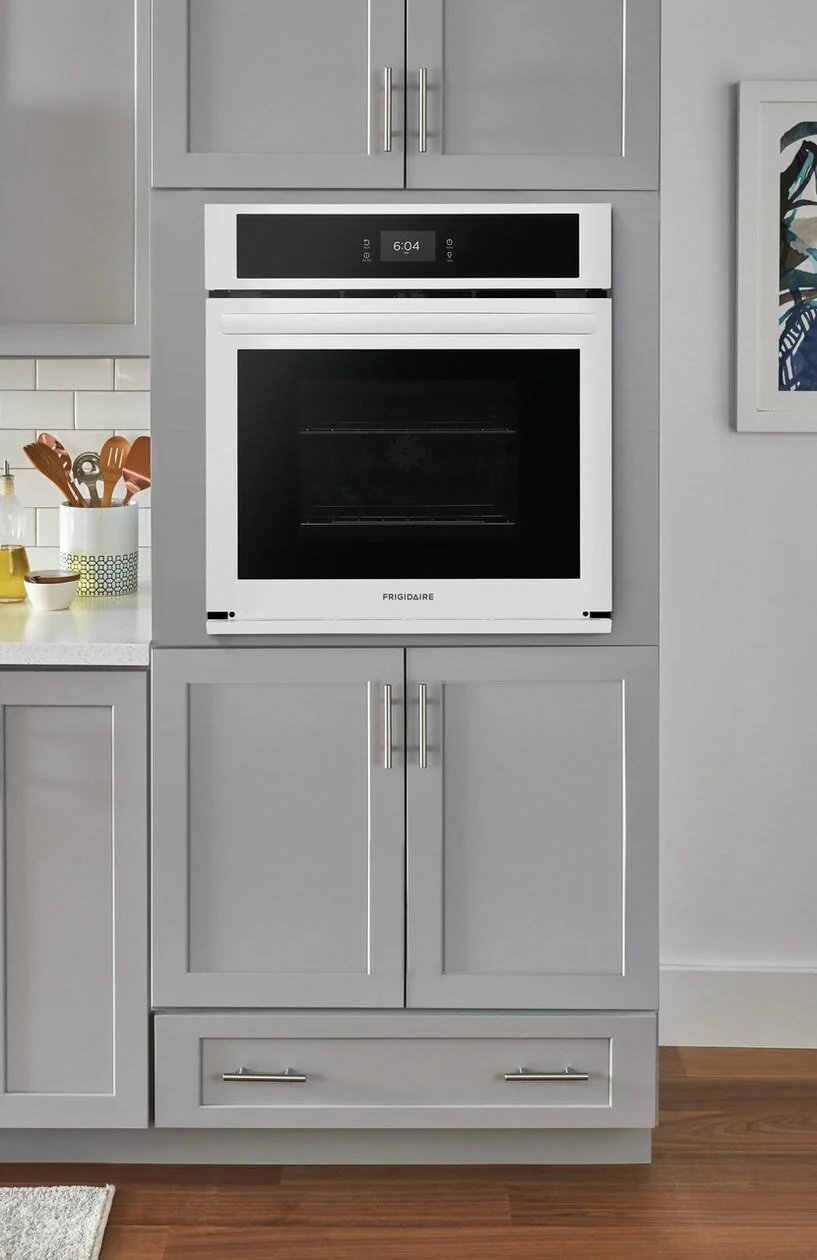 Frigidaire FCWS2727AW 27" Single Electric Wall Oven with Fan Convection - Image 3