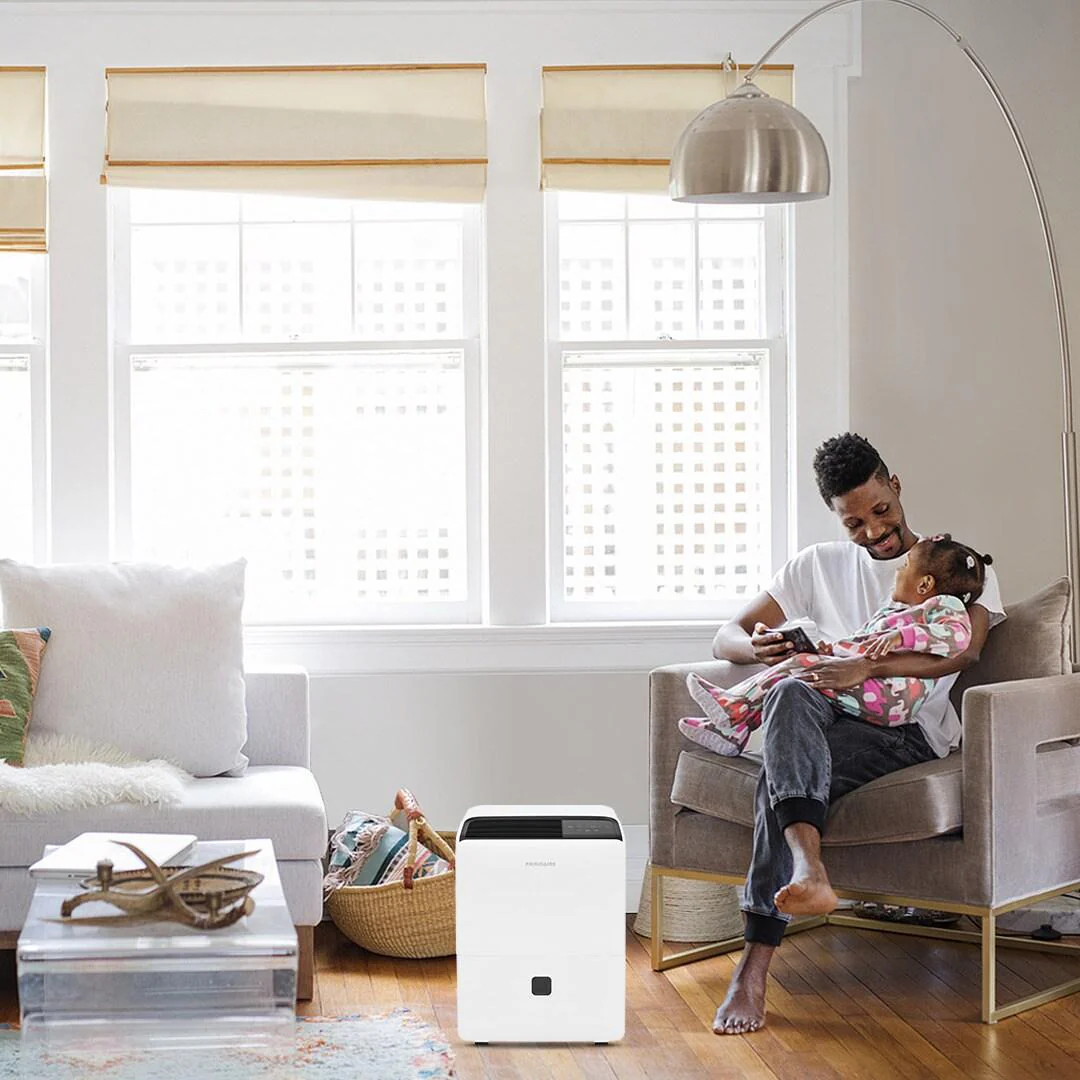 FFAD6022W1 Frigidaire High Humidity 60 Pint Capacity Dehumidifier - Image 3