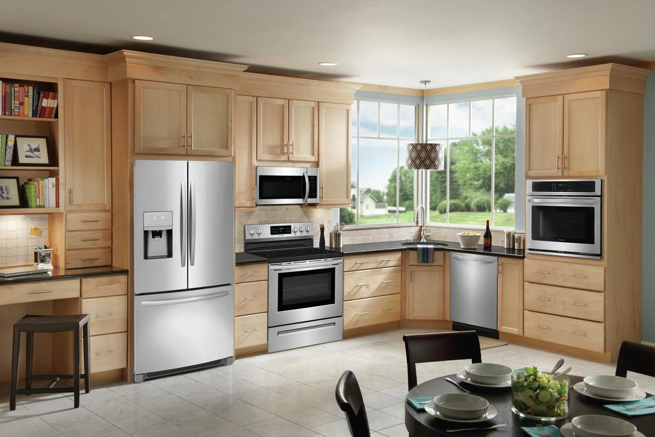 Frigidaire 27'' Single Electric Wall Oven - Image 2