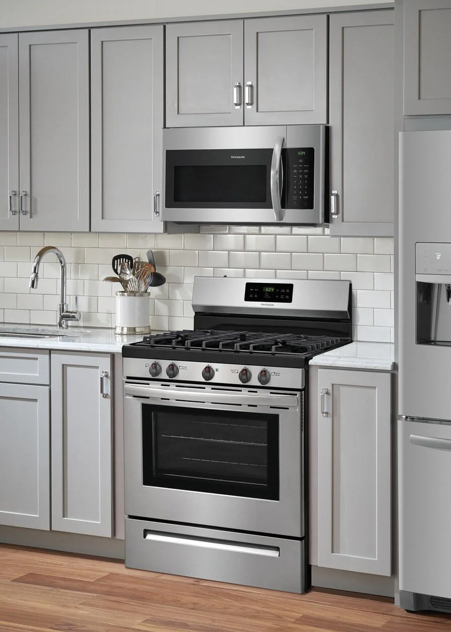 Frigidaire 30" Gas Range - Image 2