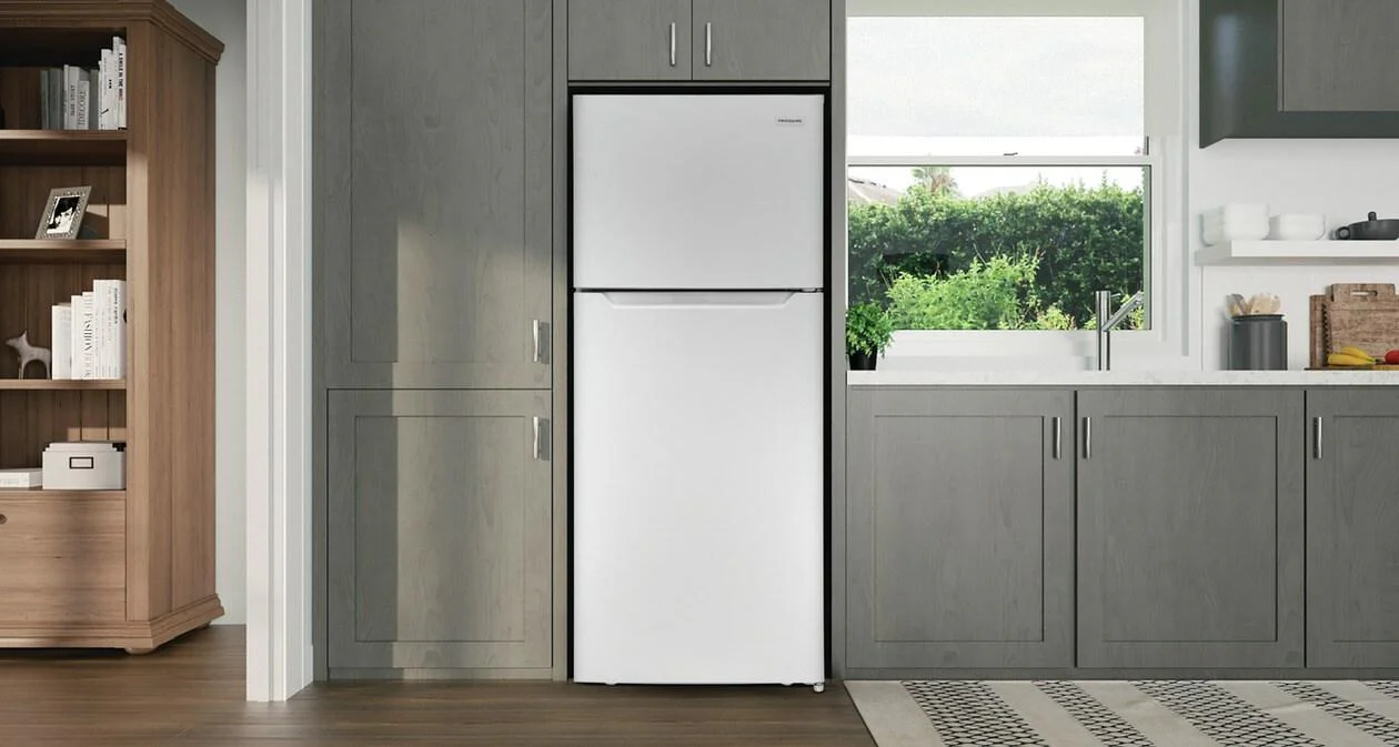 Frigidaire FFHT1822UW 18 Cu. Ft. Top Freezer Refrigerator - Image 2