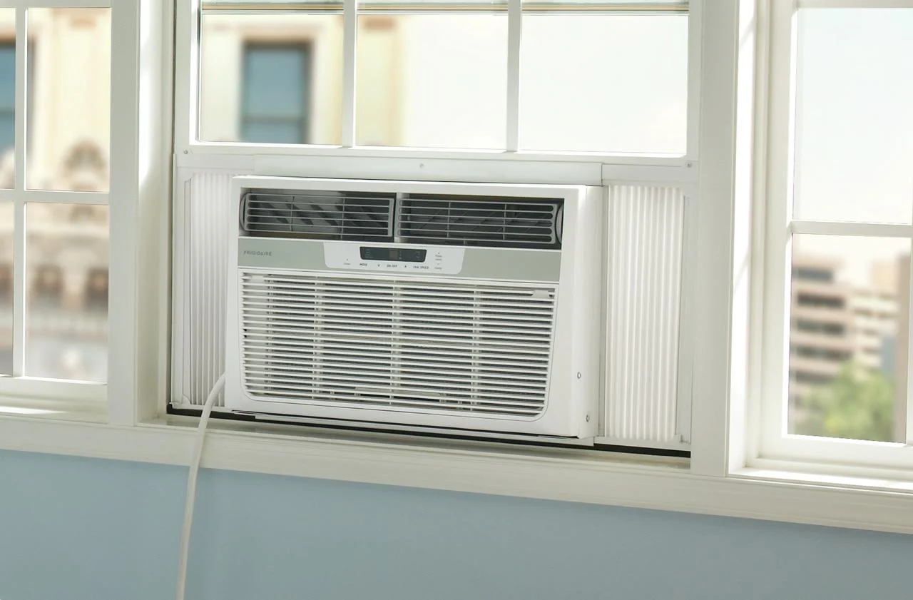Frigidaire 11,000 BTU Window-Mounted Room Air Conditioner with Supplemental Heat - Image 2