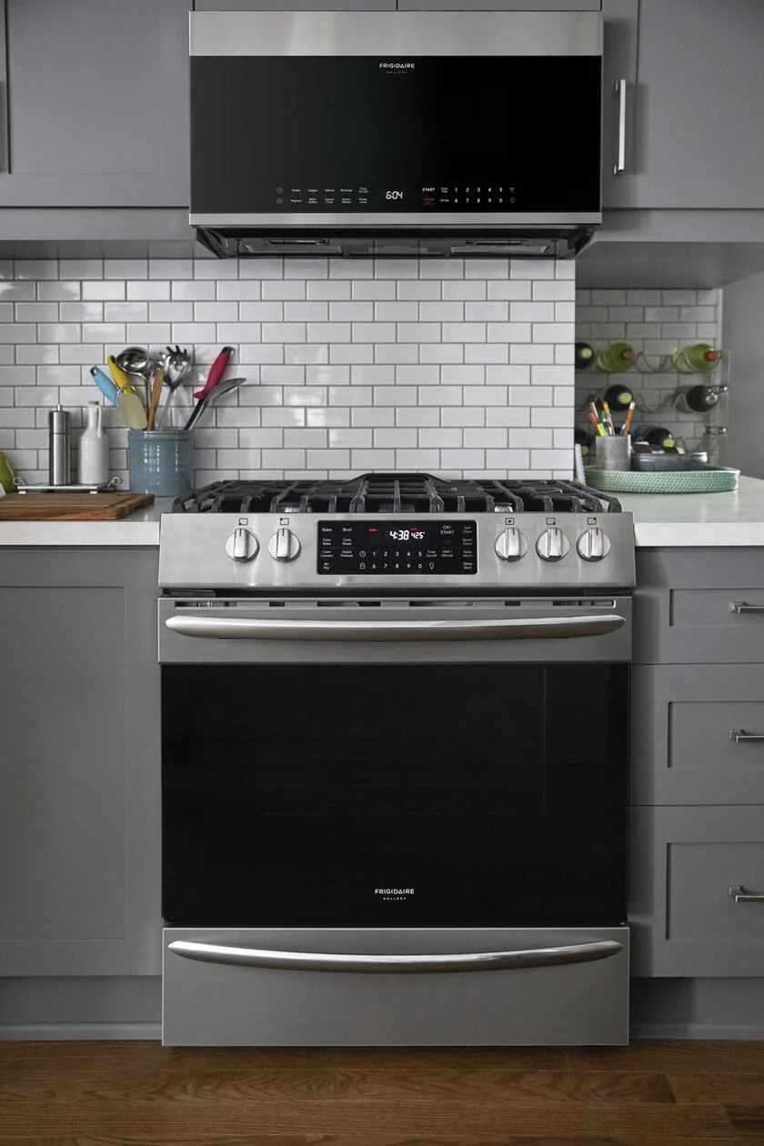 Frigidaire Gallery 1.9 Cu. Ft. Over-The-Range Microwave - Image 3