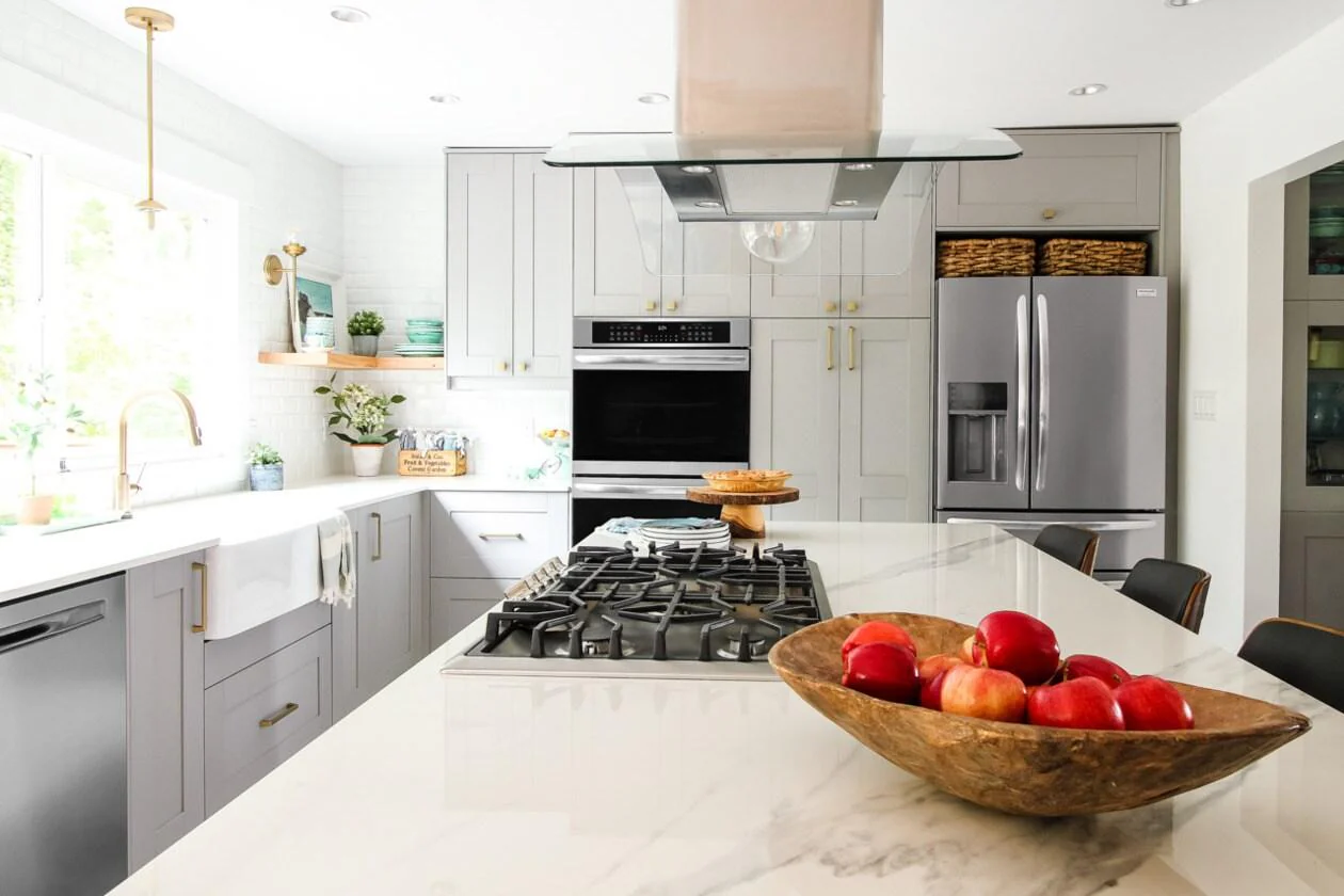 Frigidaire FHPC4260LS 42" Glass Canopy Island Hood - Image 2