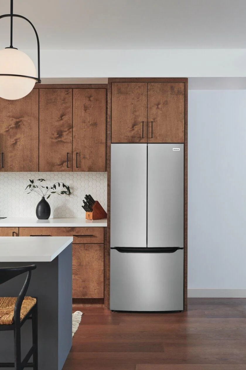 Frigidaire FRFG2033AV 20 Cu. Ft. Counter-Depth French Door Refrigerator - Image 11