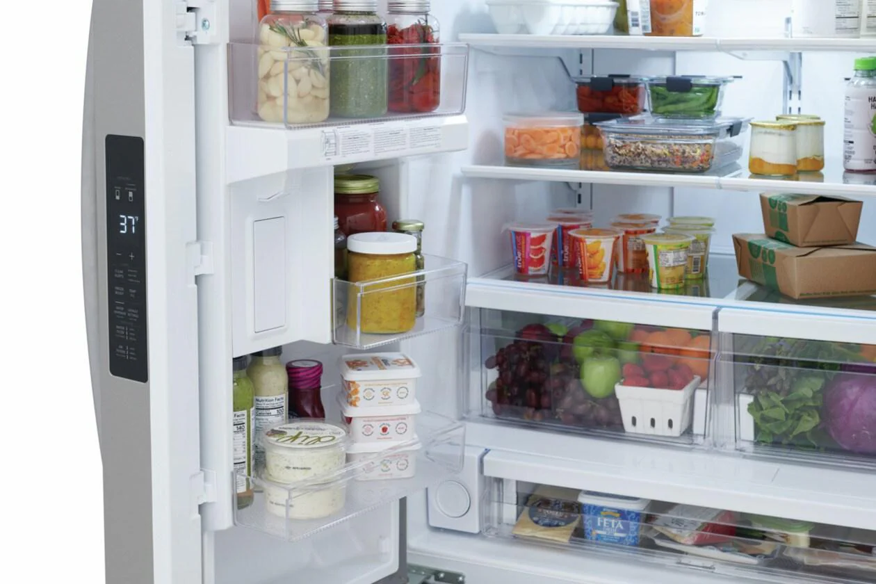 Frigidaire FRFN2813AF 29 Cu. Ft. Standard-Depth French Door Refrigerator - Image 9