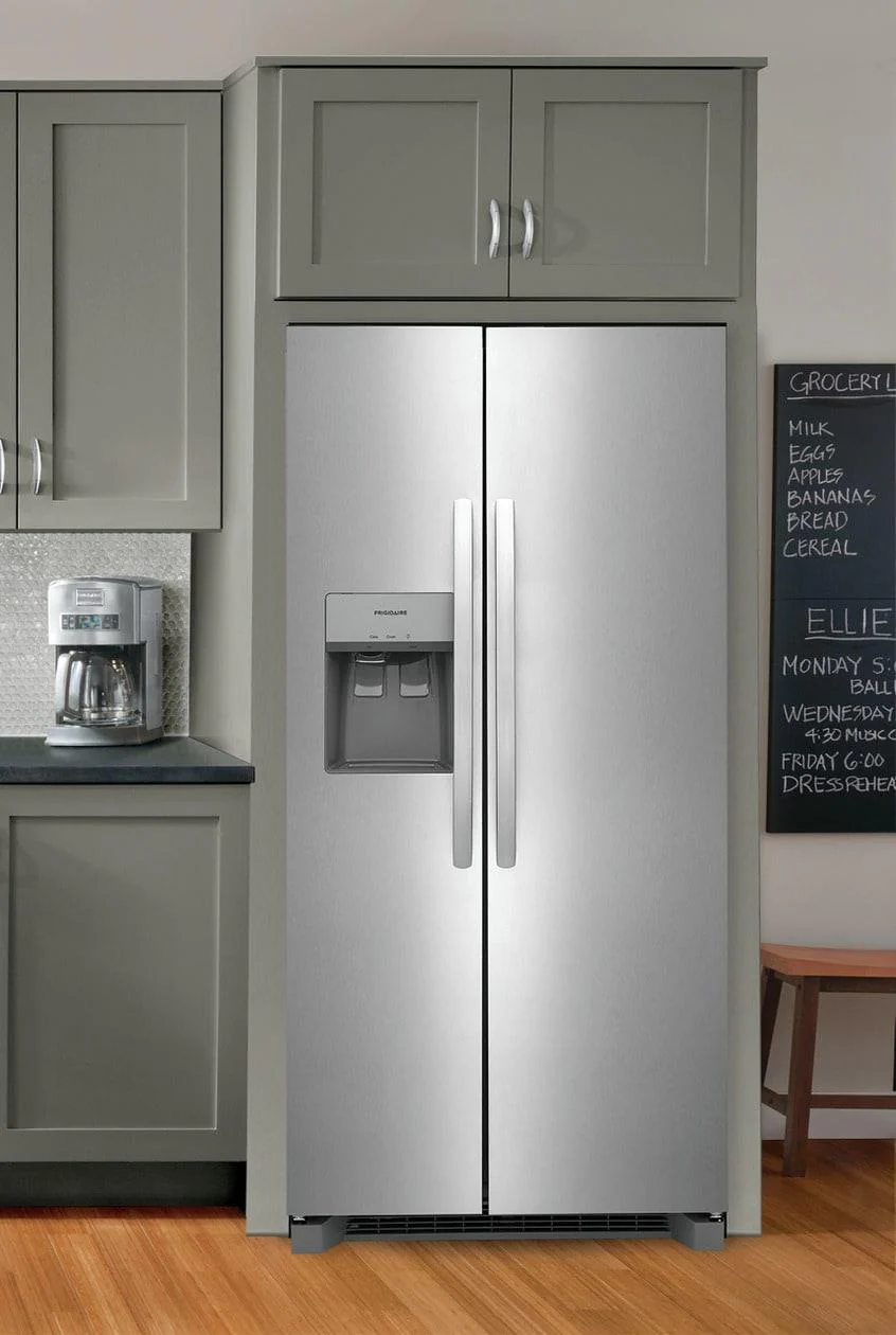 Frigidaire FRSS2323AS 22 Cu. Ft. 33" Standard Depth Side by Side Refrigerator - Image 2