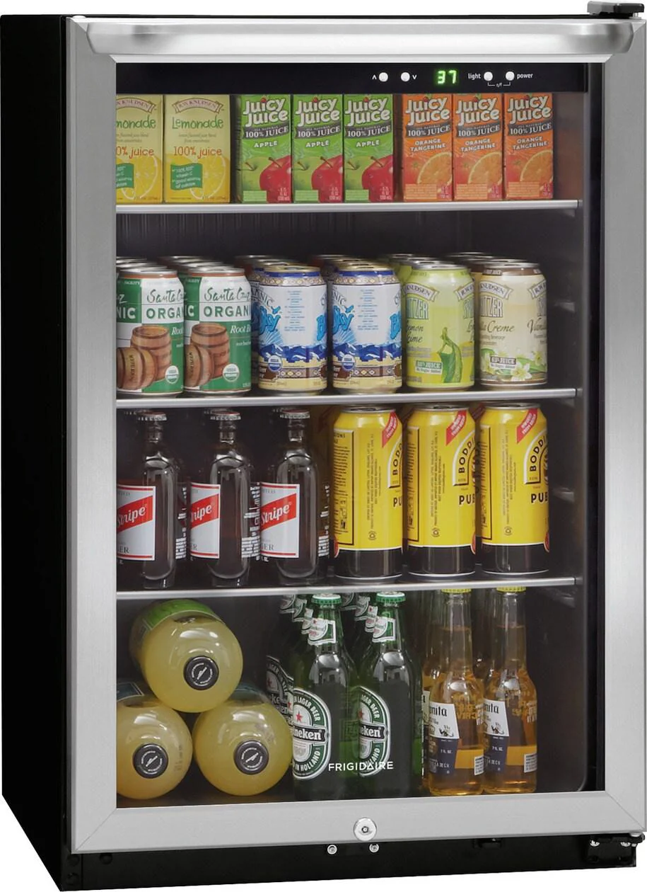 Frigidaire FRYB4623AS 138 12 oz. Can Capacity Beverage Center - Image 5