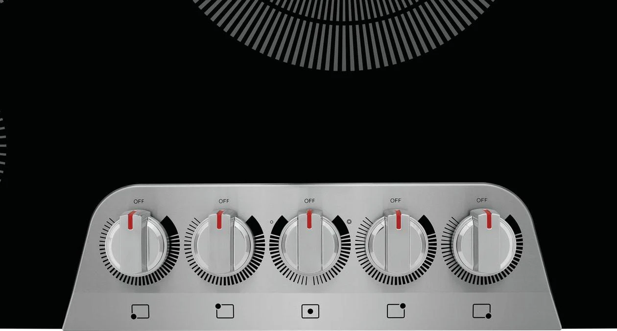 Frigidaire GCCE3670AS 36" Electric Cooktop - Image 3