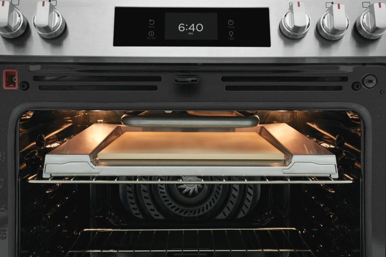 Frigidaire GCFG3070BF 30" Front Control Gas Range with Stone-Baked Pizza - Image 24