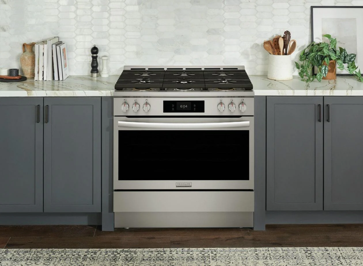 Frigidaire GCFG3661AF 36" Gas Range with Air Fry - Image 5