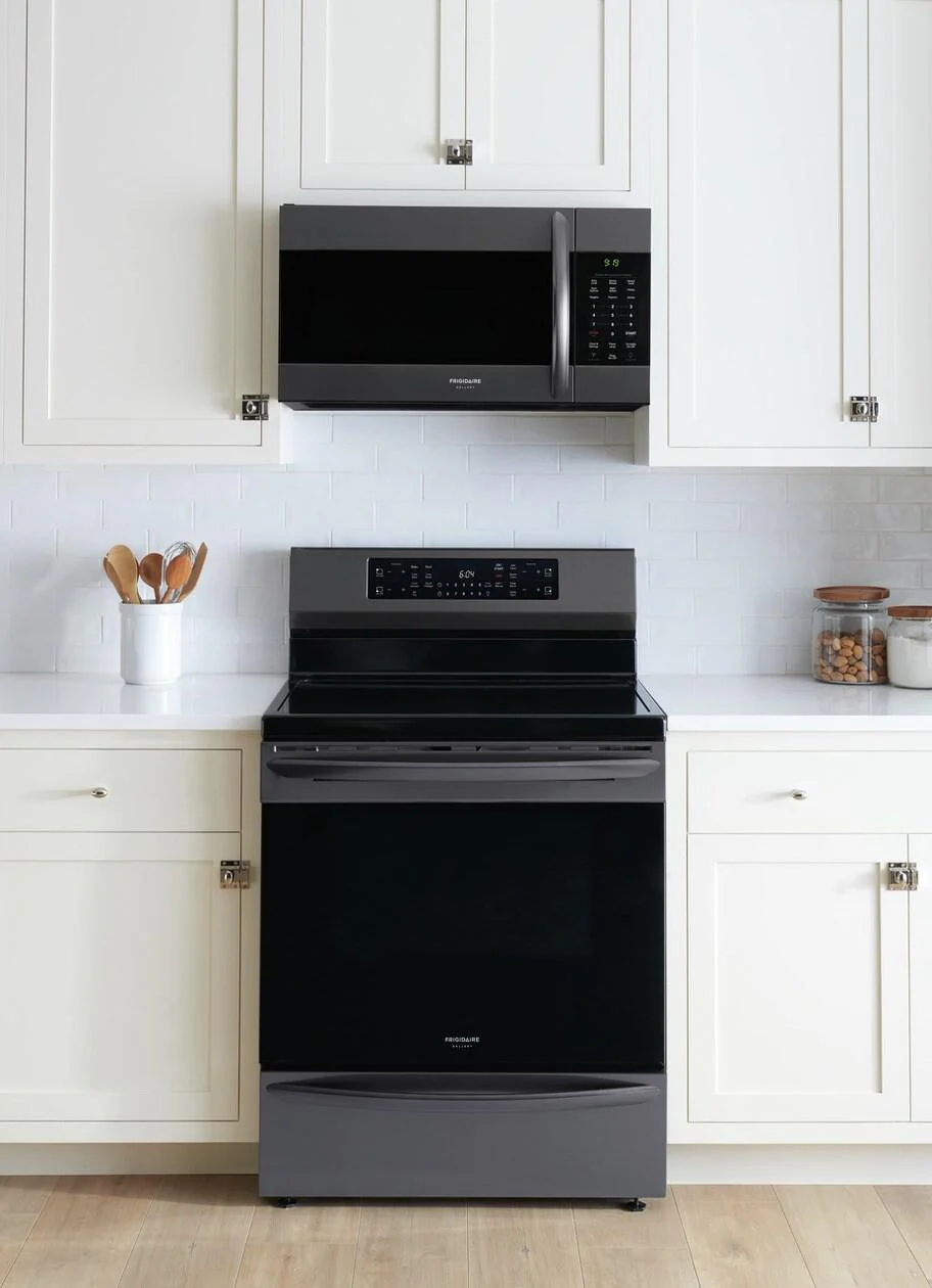 Frigidaire Gallery 30" Freestanding Induction Range with Air Fry - Image 4
