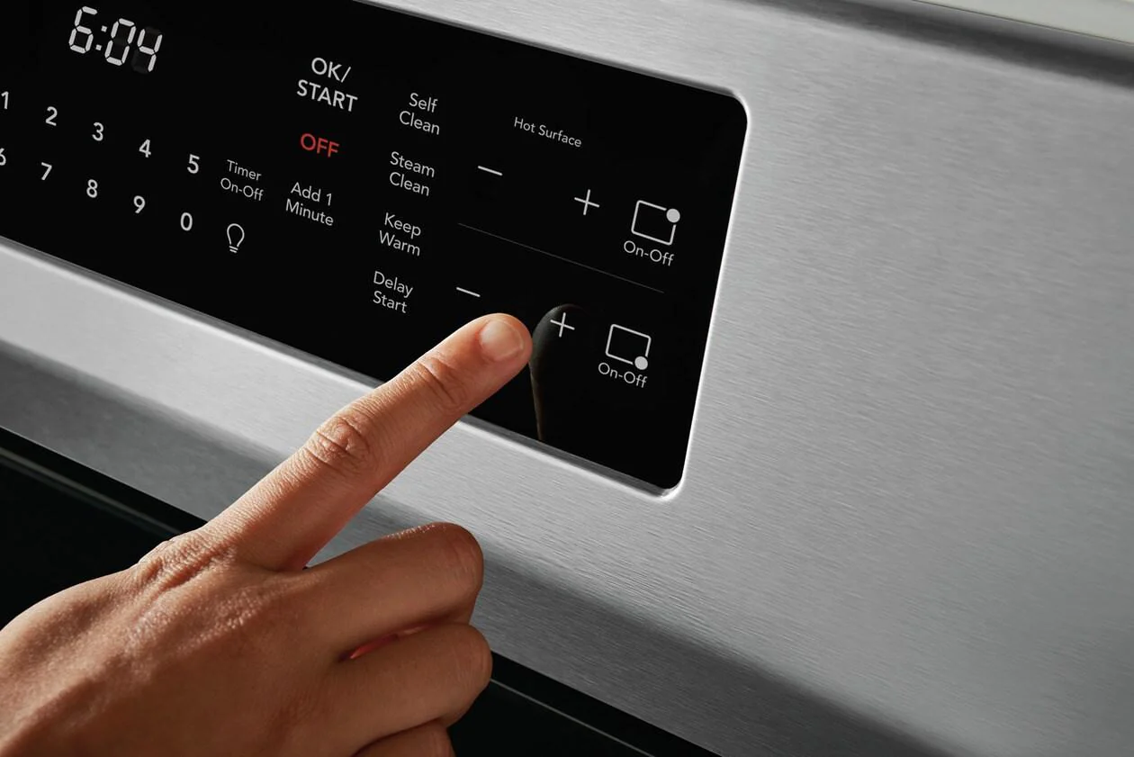 Frigidaire Gallery 30" Freestanding Induction Range with Air Fry - Image 10