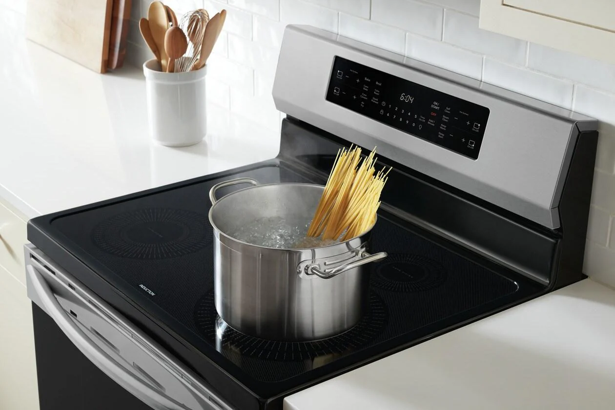 Frigidaire Gallery 30" Freestanding Induction Range with Air Fry - Image 2
