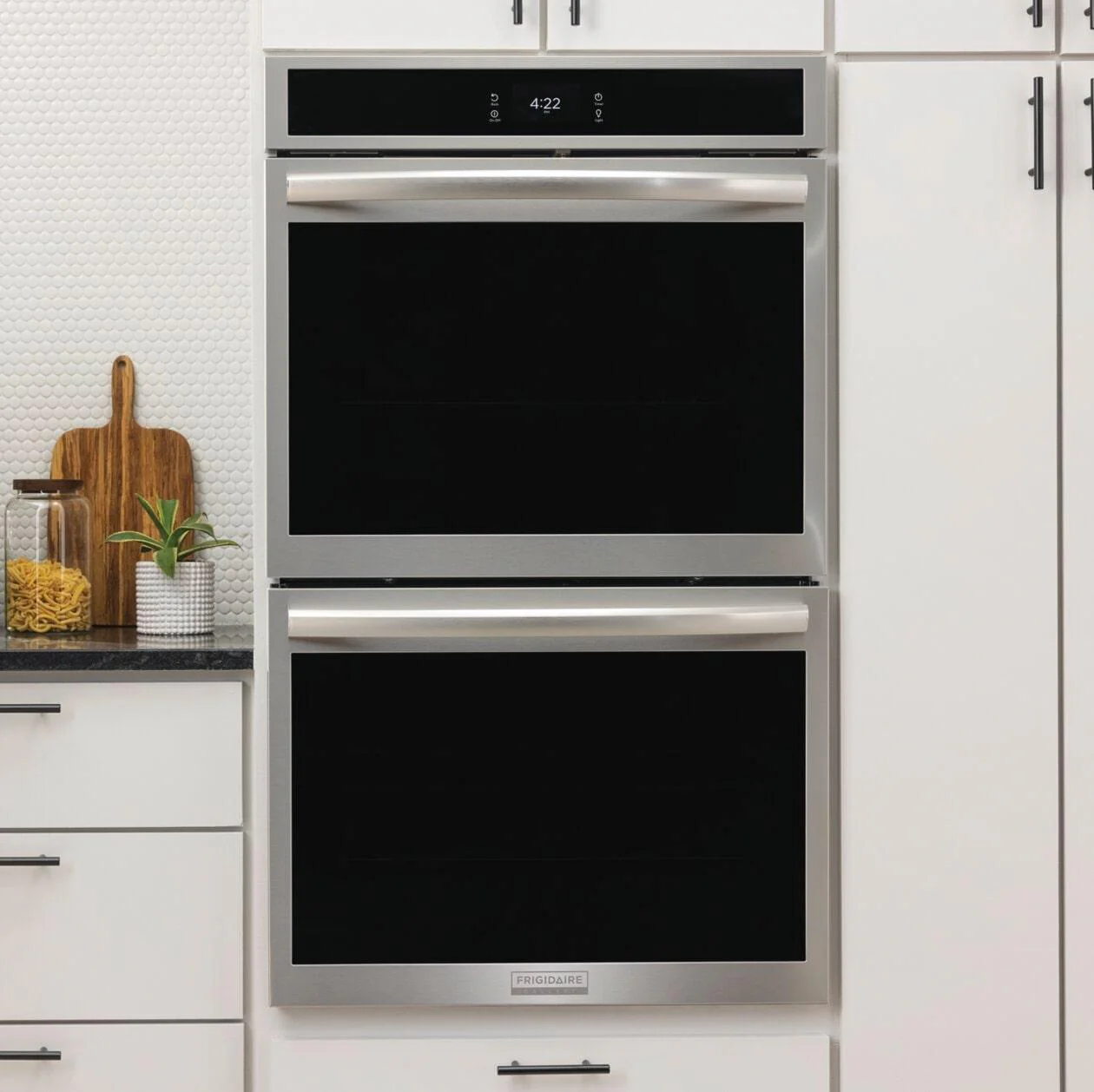 Frigidaire GCWD3070AF 30" Double Electric Wall Oven with Stone-Baked Pizza - Image 6