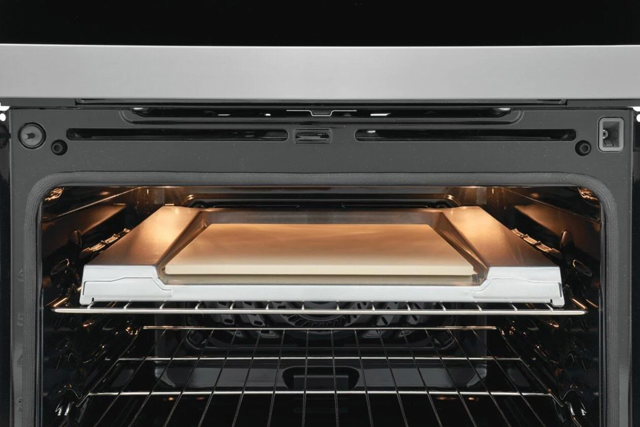 Frigidaire GCWM3070AF 30" Electric Wall Oven and Microwave Combination with Stone-Baked Pizza - Image 23