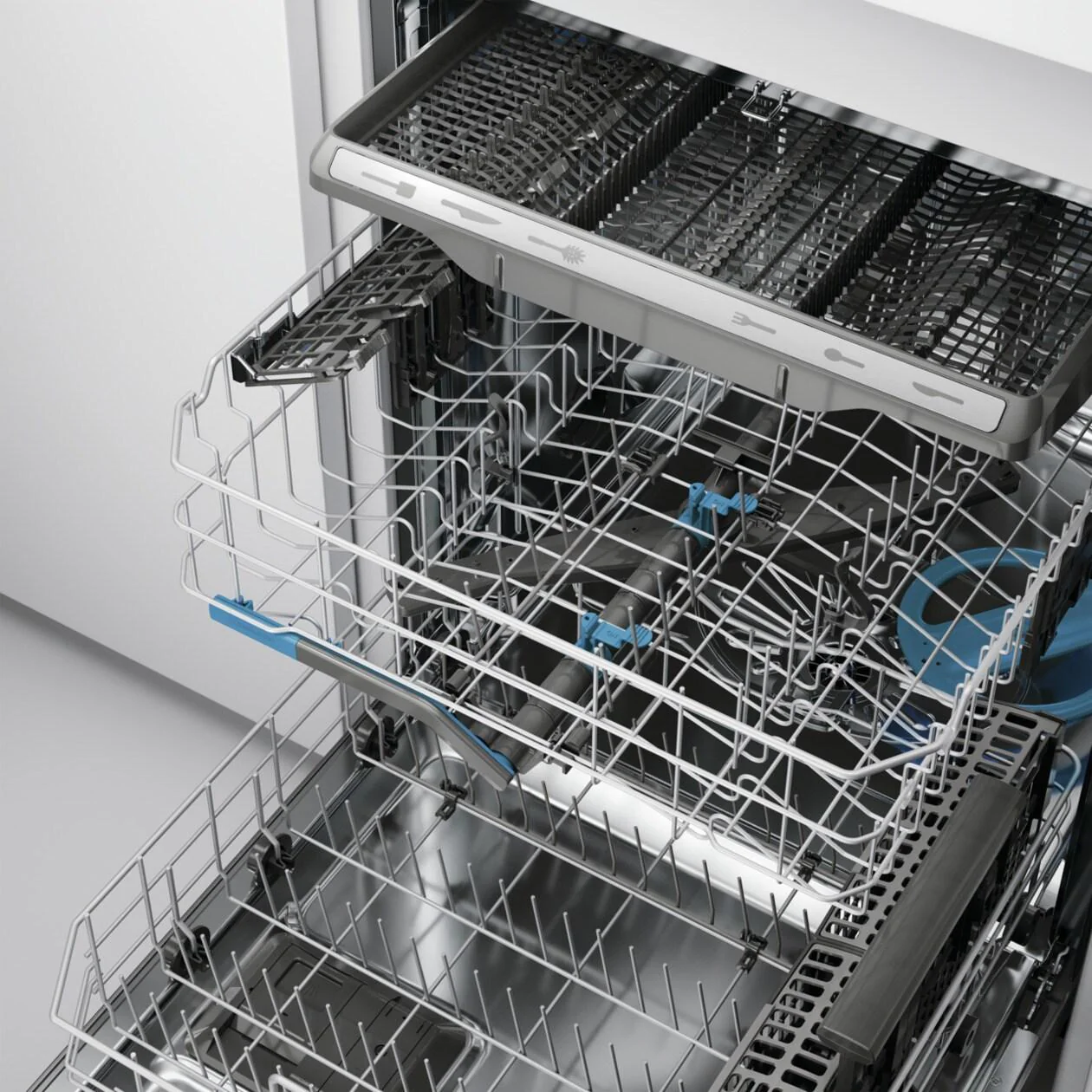 Frigidaire GDSP4715AF 24" Stainless Steel Tub Built-In Dishwasher with CleanBoost™ - Image 4