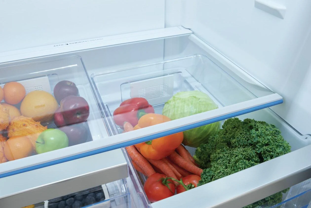 Frigidaire GRBN2012AF 20 Cu. Ft. Standard-Depth Bottom Freezer Refrigerator - Image 17