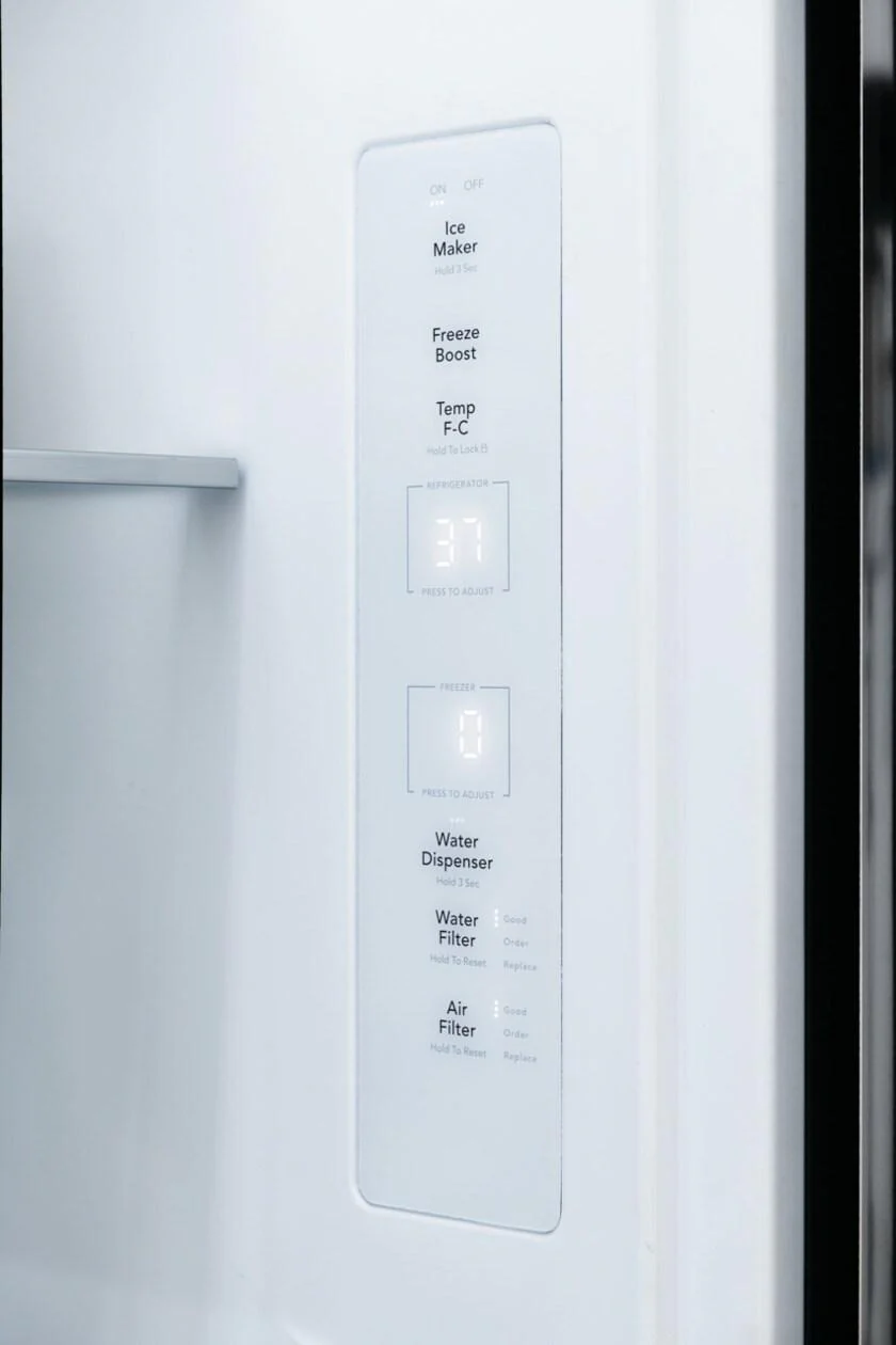 Frigidaire GRFN2023AF 20 Cu. Ft. Standard-Depth French Door Refrigerator - Image 11