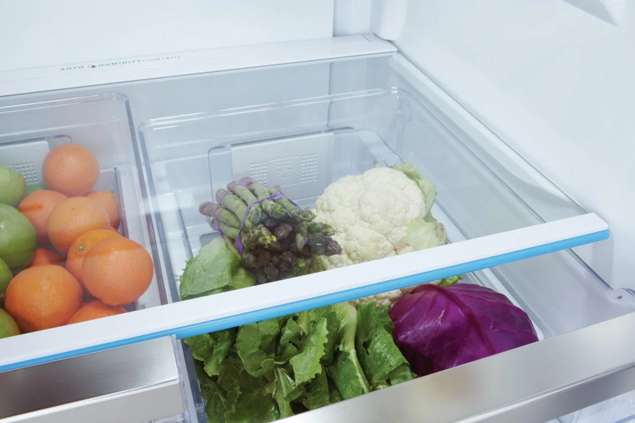 Frigidaire GRFN2023AF 20 Cu. Ft. Standard-Depth French Door Refrigerator - Image 17