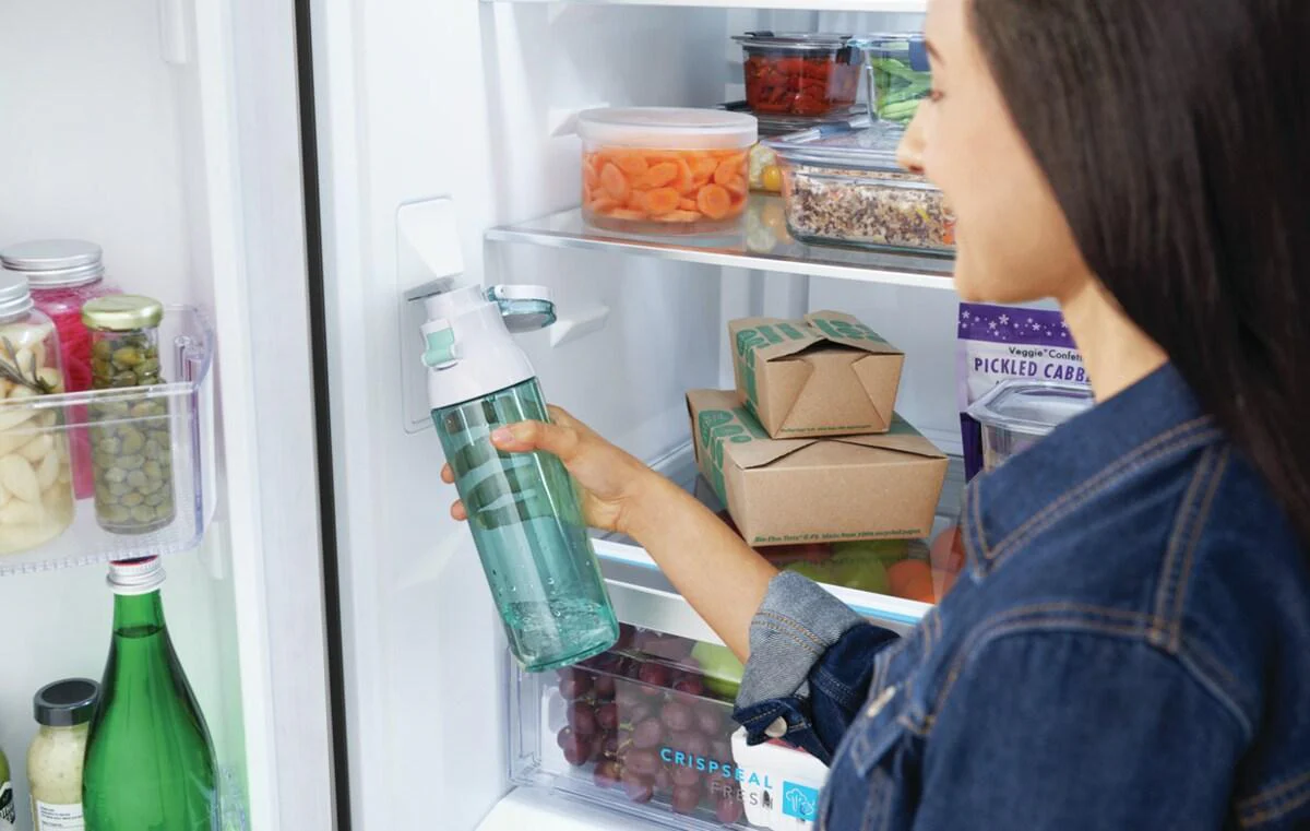 Frigidaire GRFN2023AF 20 Cu. Ft. Standard-Depth French Door Refrigerator - Image 4