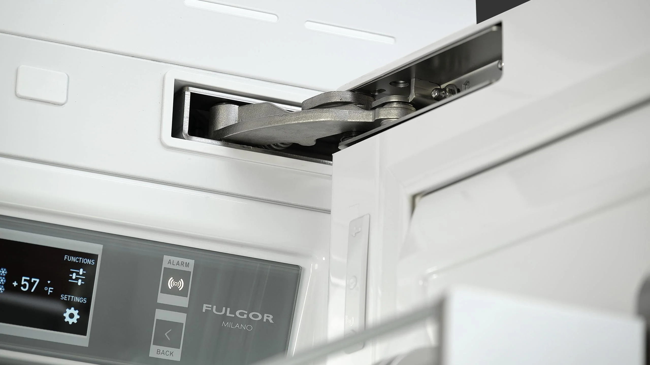 18" BUILT-IN FREEZER COLUMN - Image 6