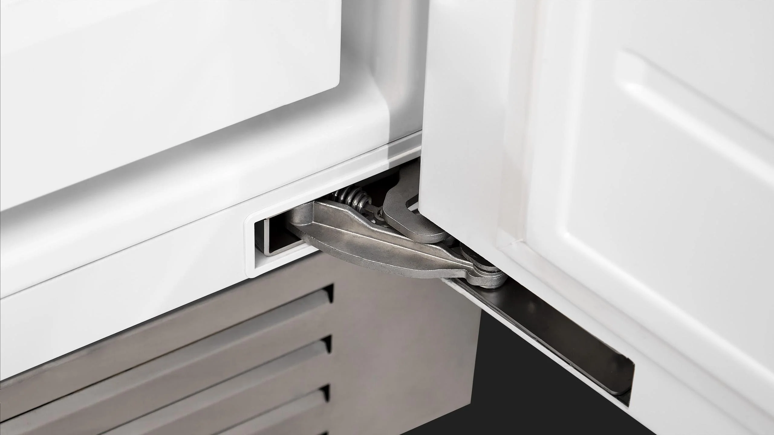 30" BUILT-IN FREEZER COLUMN - Image 7