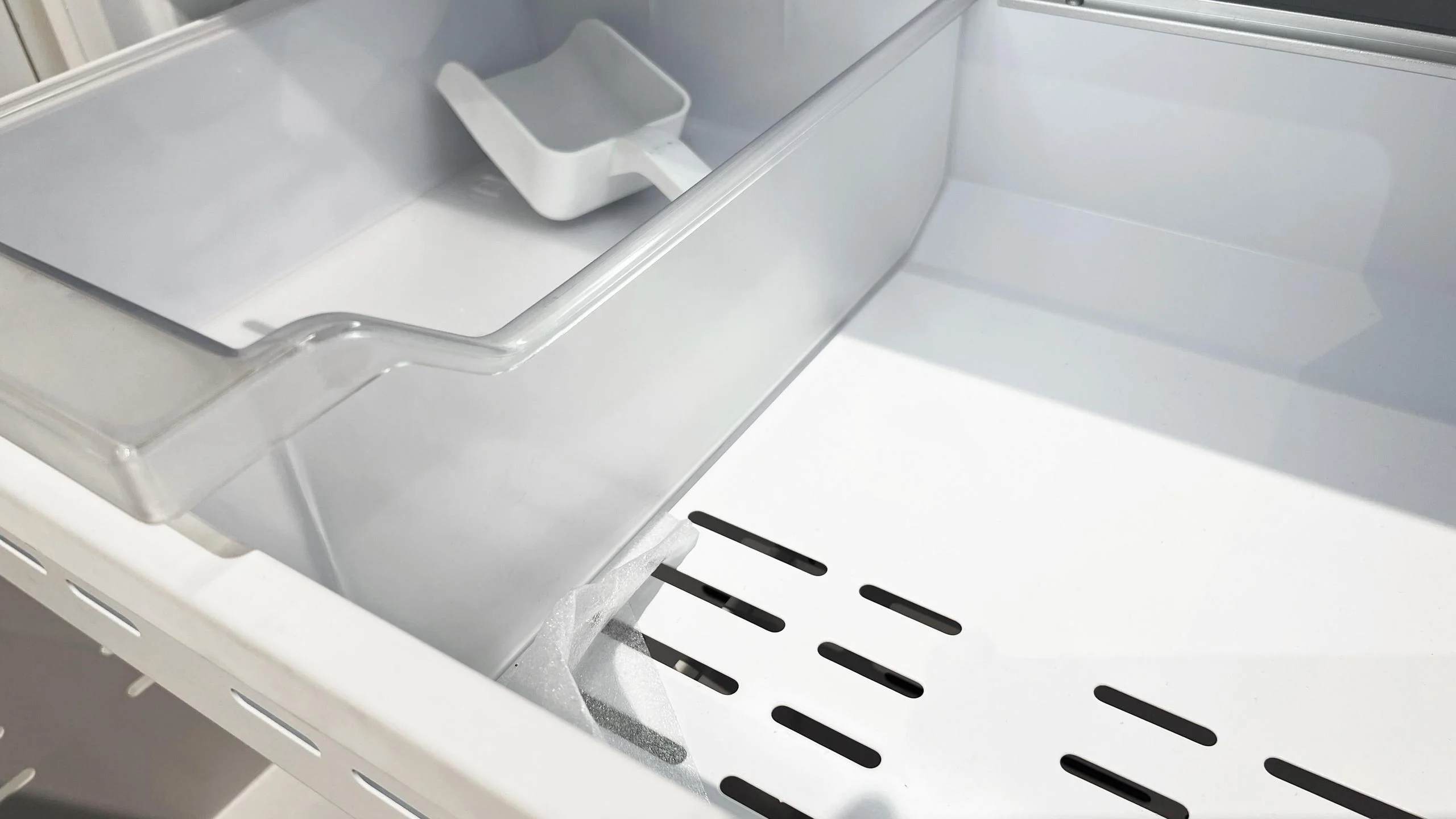 30" OVERLAY BUILT-IN FRIDGE - Image 10