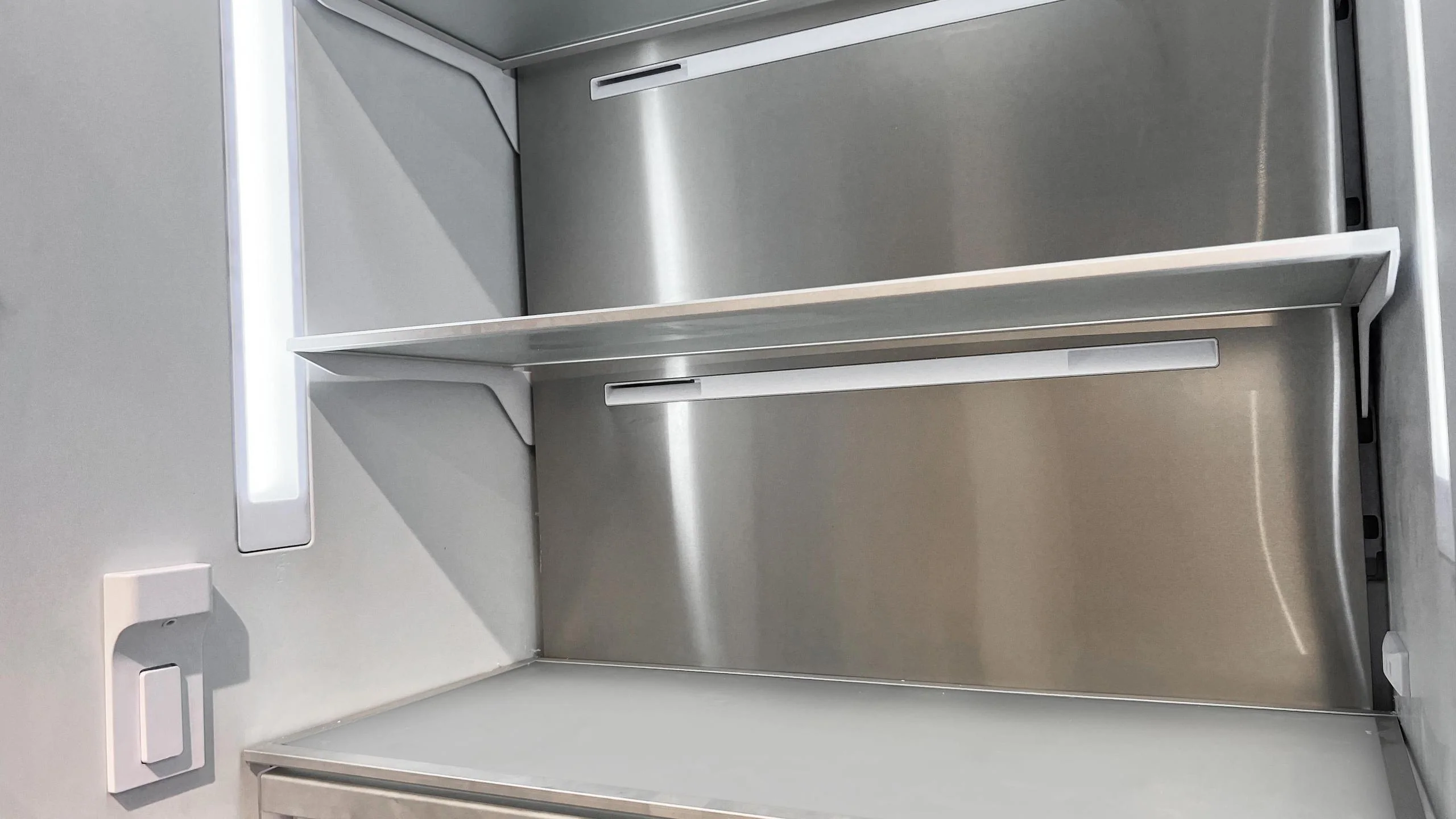 30" OVERLAY BUILT-IN FRIDGE - Image 7