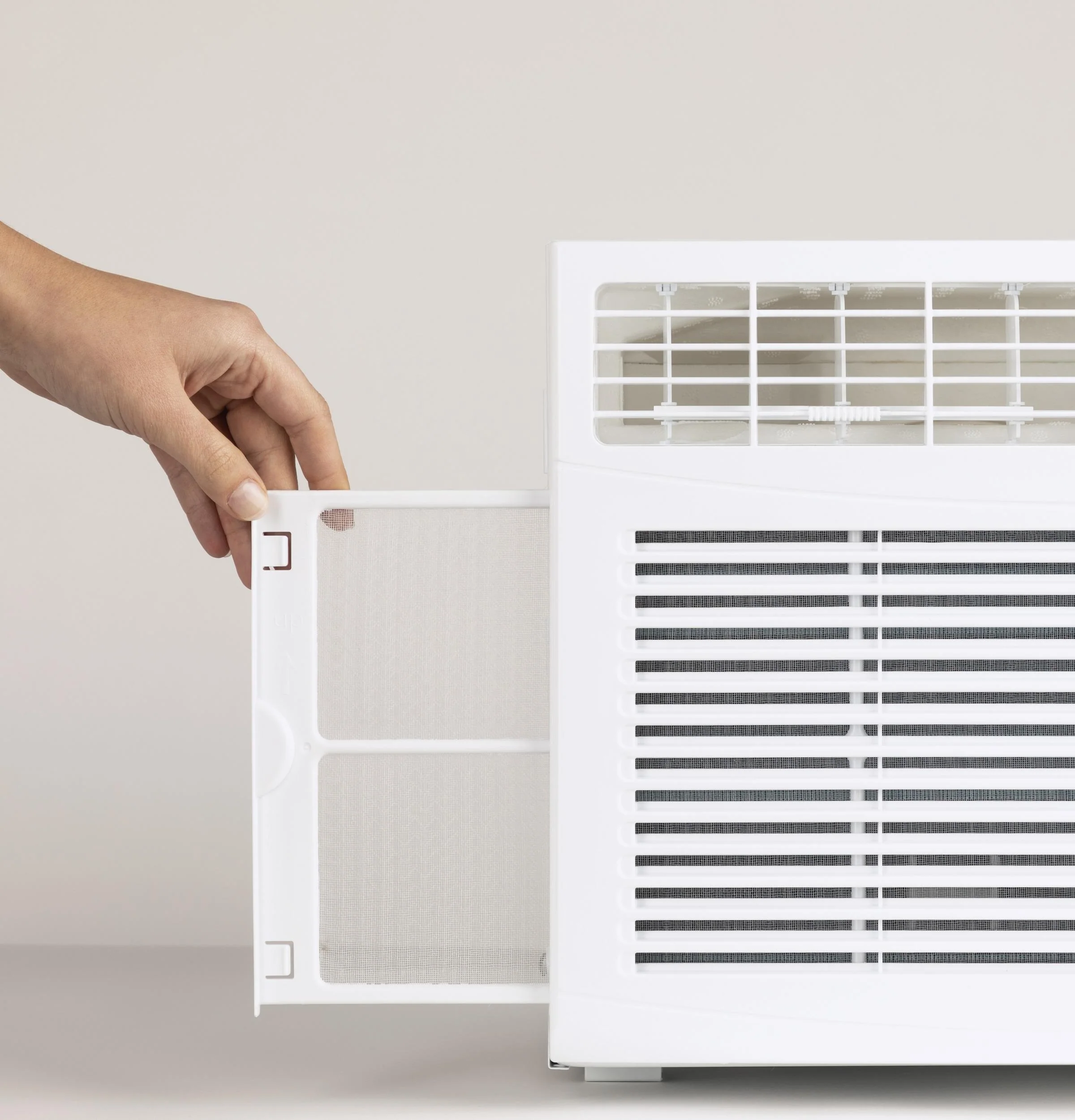 AHQ06LZ GE® 6,000 BTU Electronic Window Air Conditioner for Small Rooms up to 250 sq ft. - Image 7