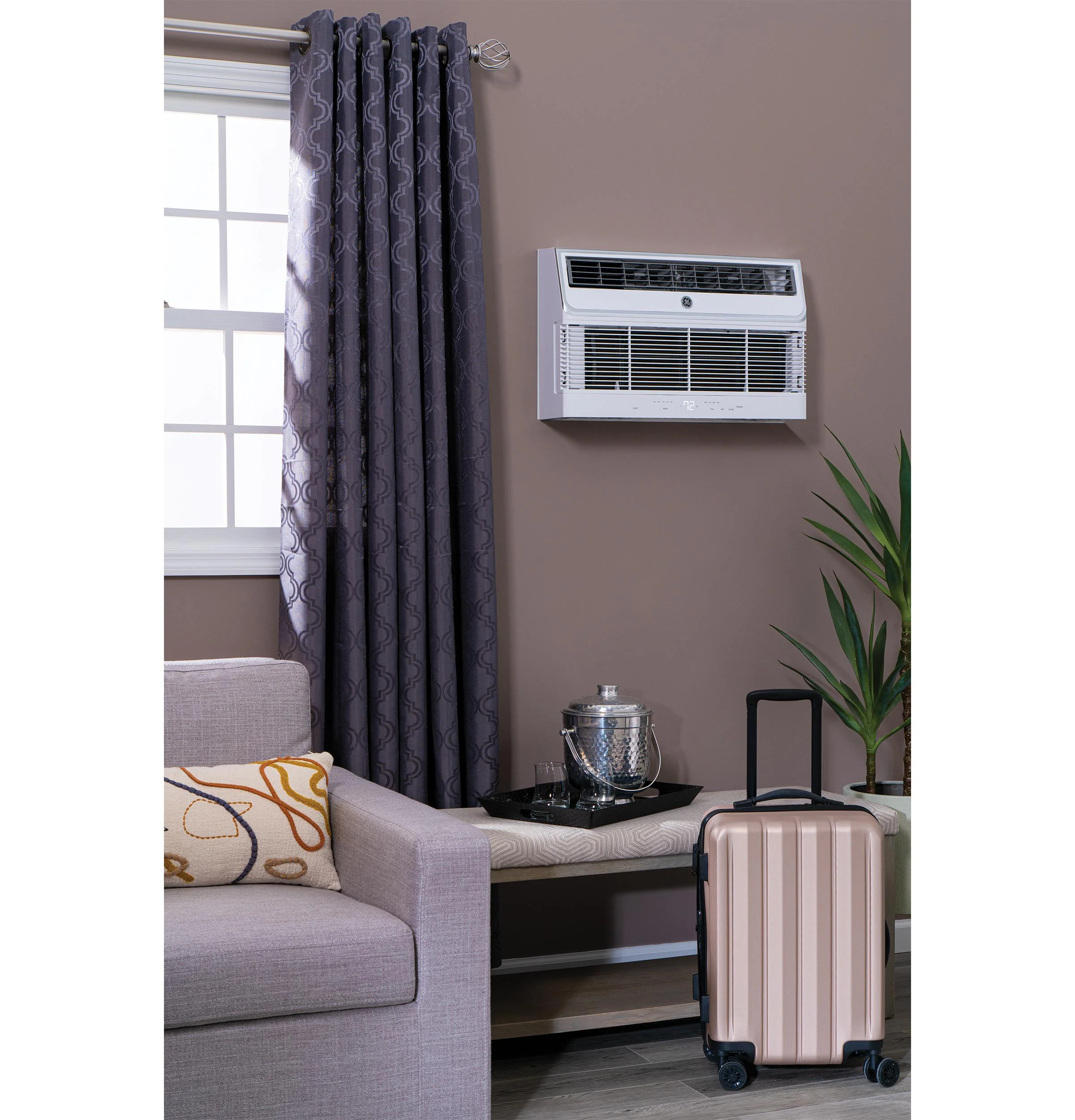 AJEM12DWJ GE® 230/208 Volt Built-In Heat/Cool Room Air Conditioner - Image 4