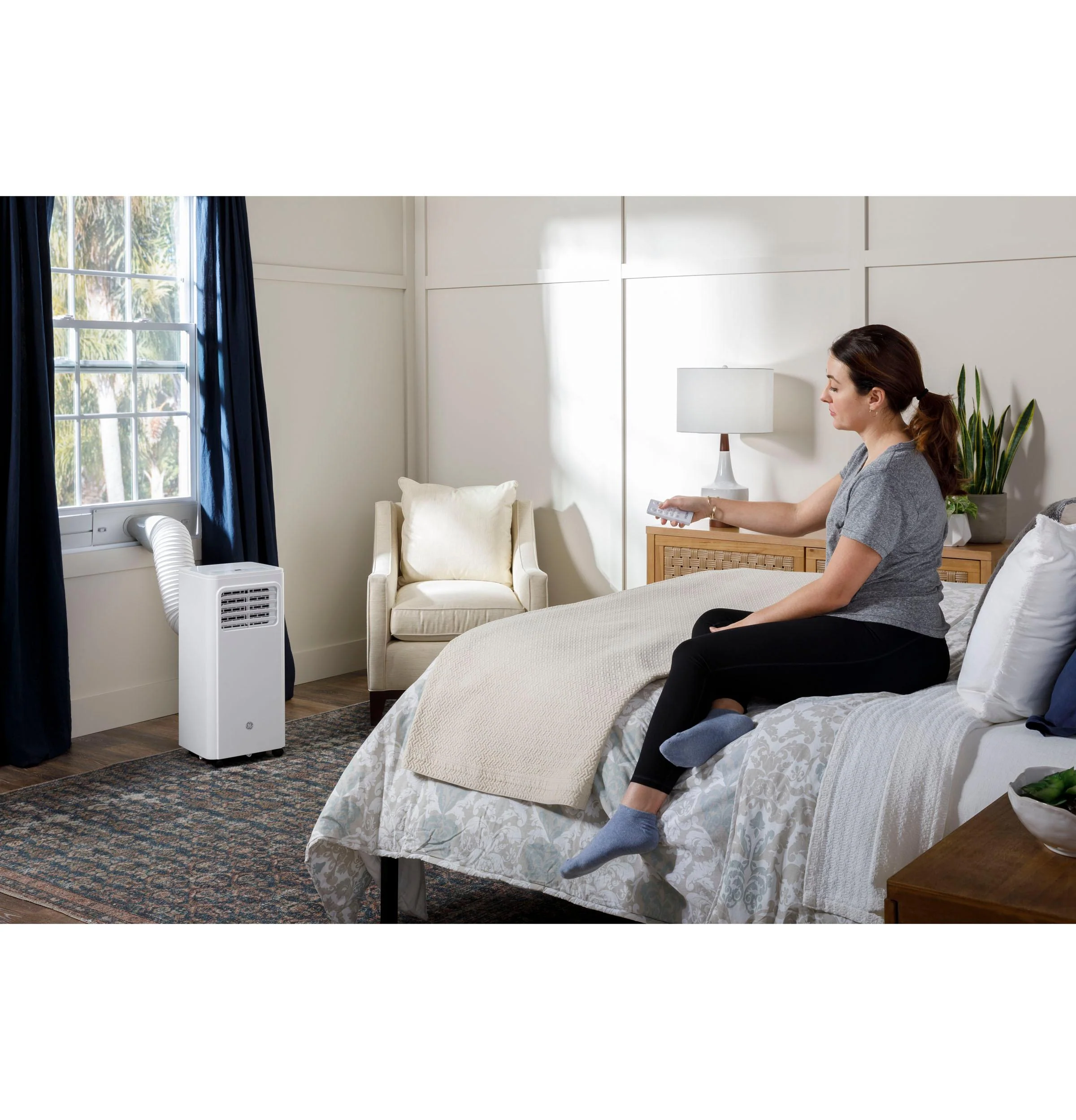 APMS05BWF GE® 5,000 BTU DOE Portable Air Conditioner for Small Rooms up to 200 sq. ft. - Image 5