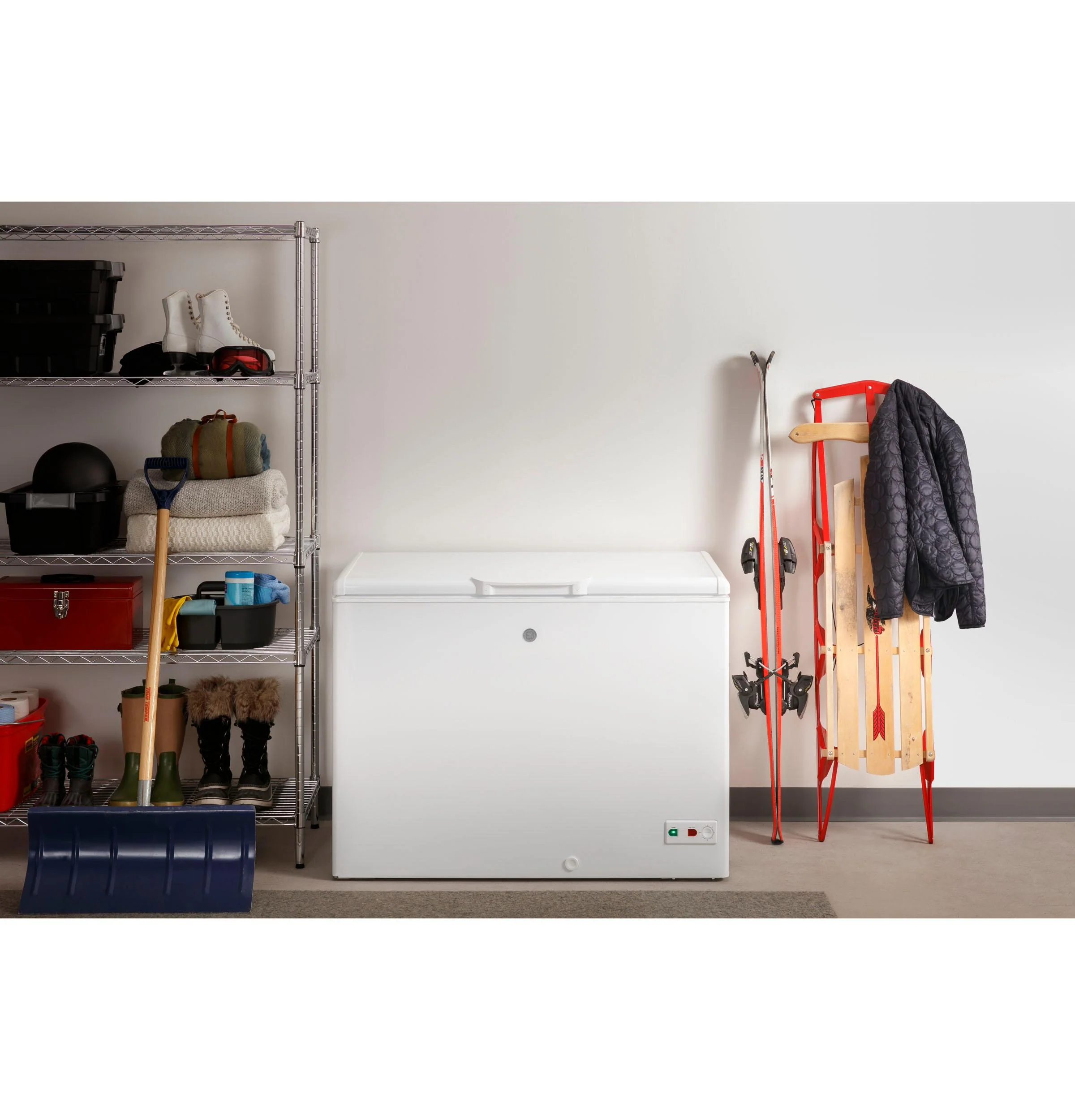 FCM11SRWW GE® 10.7 Cu. Ft. Manual Defrost Chest Freezer - Image 14
