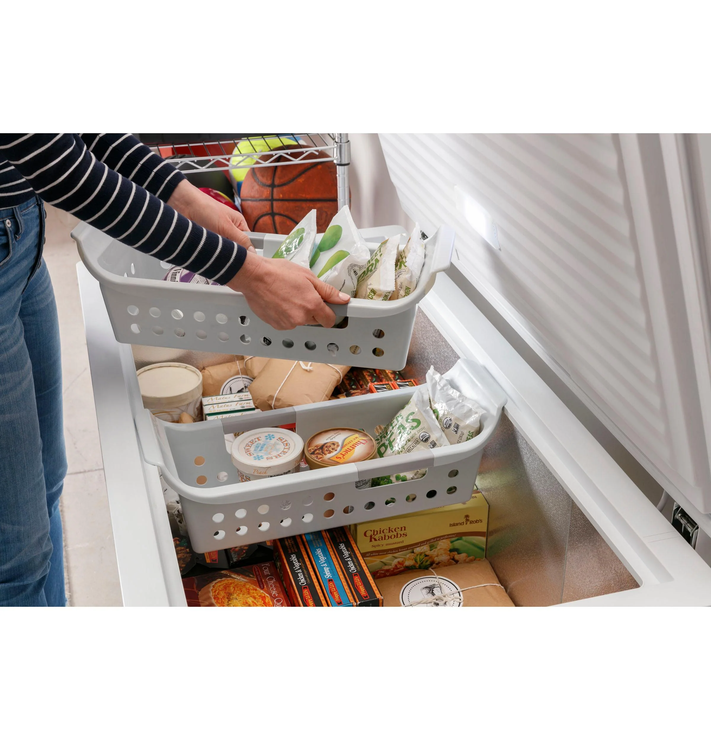 FCM9SRWW GE 8.8 Cu. Ft. Manual Defrost Chest Freezer - Image 24